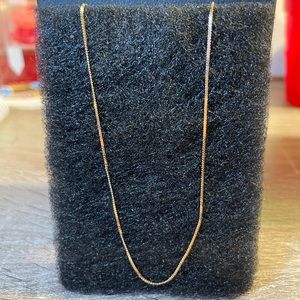 14K Solid Yellow Gold Serpentine Thin Chain Link Necklace 15 Inches Italy
